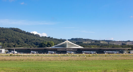 Aeropuerto+de+Bilbao+(exterior+1) Aeropuerto+de+Bilbao+(exterior+1)